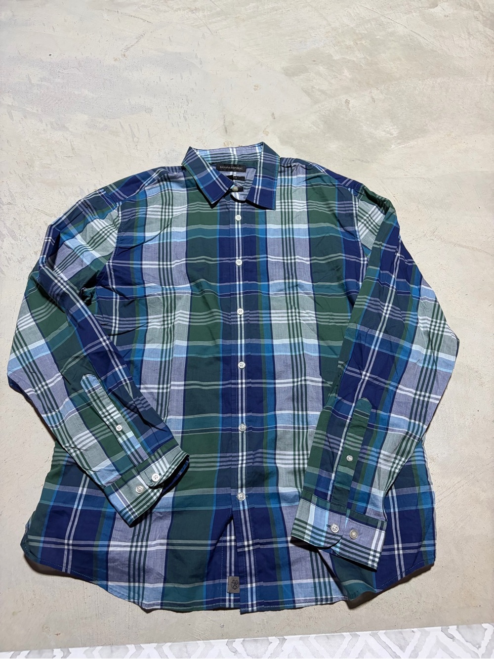 Banana republic NWT Men's Green Blue Plaid Button-Up Shirt Untucked slim fit XL